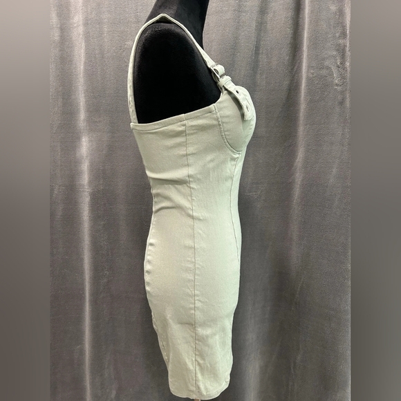 Elegant Cream Bodycon Dress - Picture 4 of 4